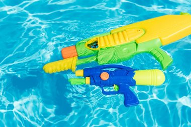 Vandlegetøj i pool